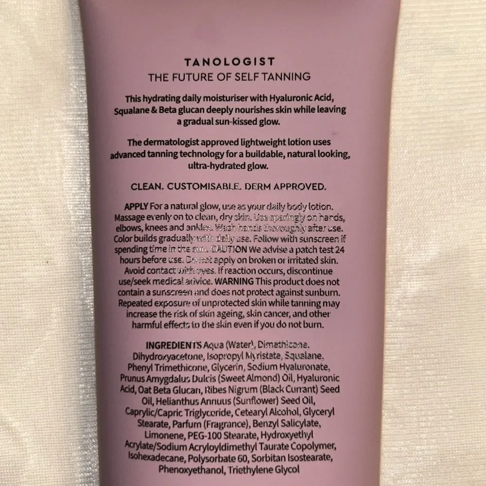 TANOLOGIST HYDRATING DAILY GLOW MEDIUM-DARK(New Sealed)